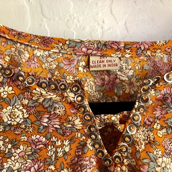 Silk floral blouse, made in India - Picture 3 of 7